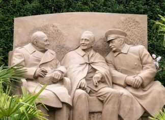 Za kogo rządów Polska weszła do Unii?