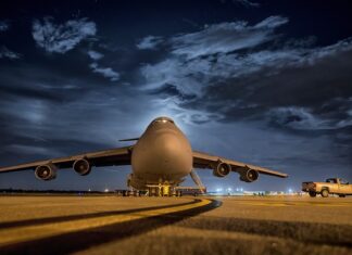 Ile się leci samolotem z Polski do Włoch?